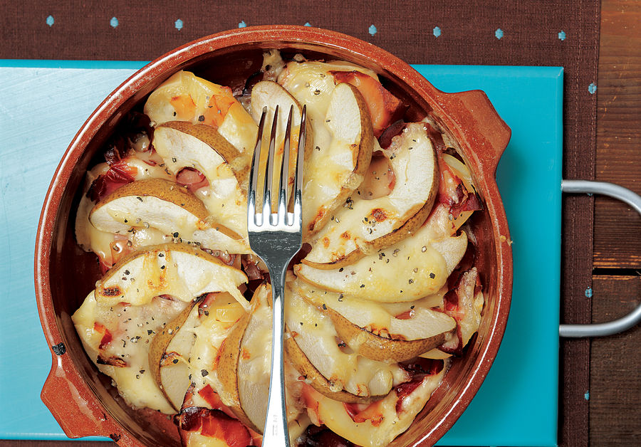 Gratinado de peras e queijo Raclette